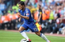 电子竞技综合游戏-哈登回归赛场，问鼎冠军首场状态亮眼，雄鹿观众沸腾！